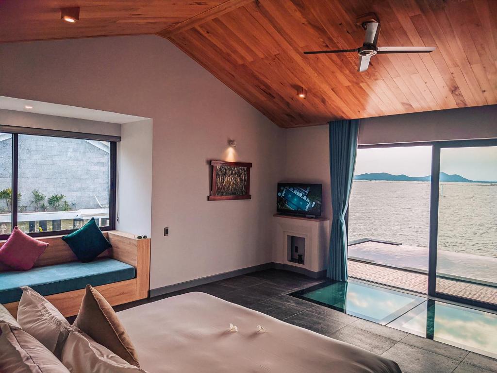 Vedana Lagoon Resort & Spa - Bed Room
