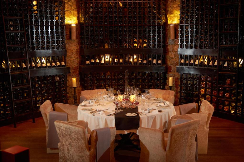 JA Manafaru, Maldives - Wine Cellar with Seating