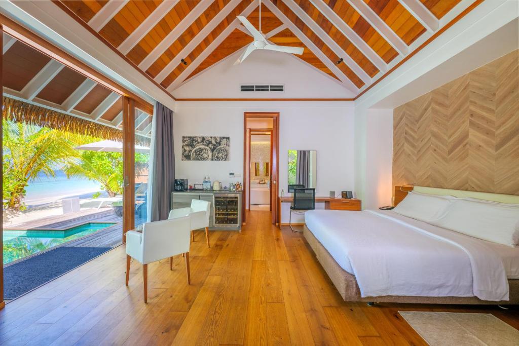 Kandolhu Maldives - Beach Bungalows Interior
