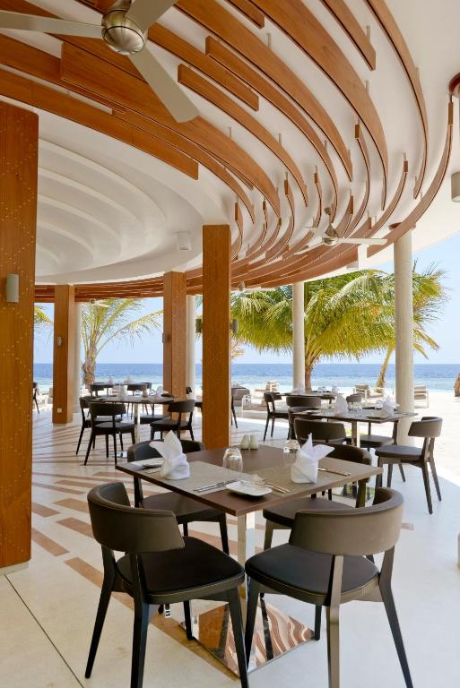 Kandolhu Maldives - Land Restaurant