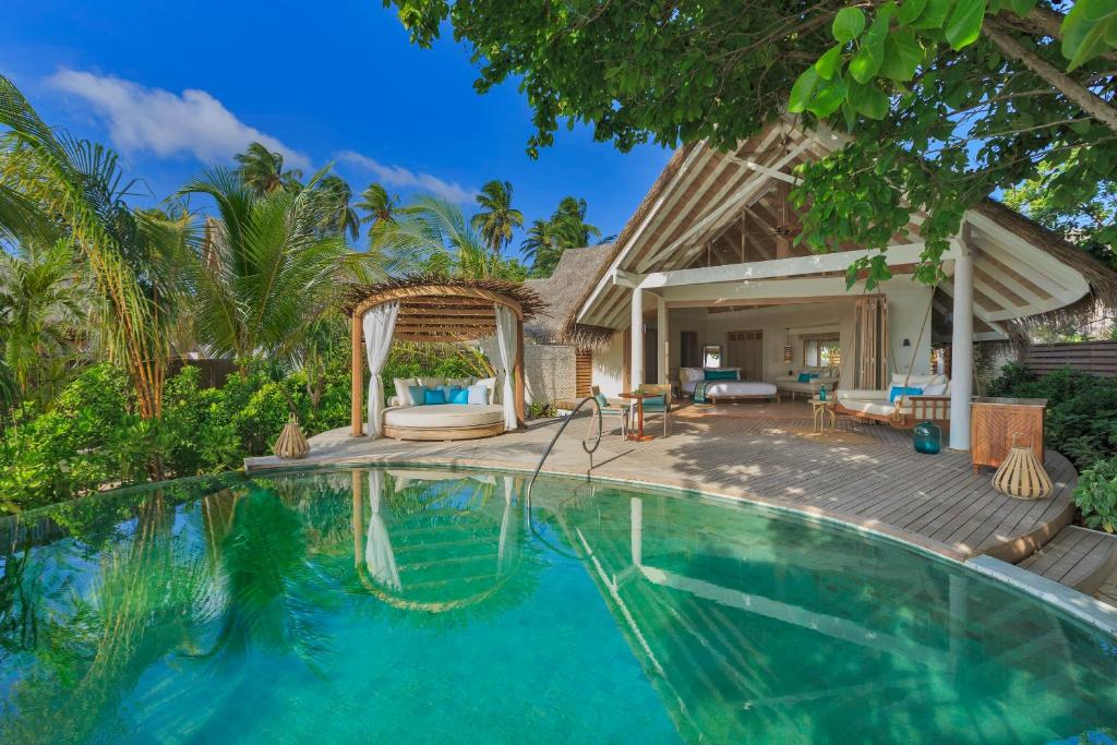 Milaidhoo Maldives - Beach Bungalows Front View