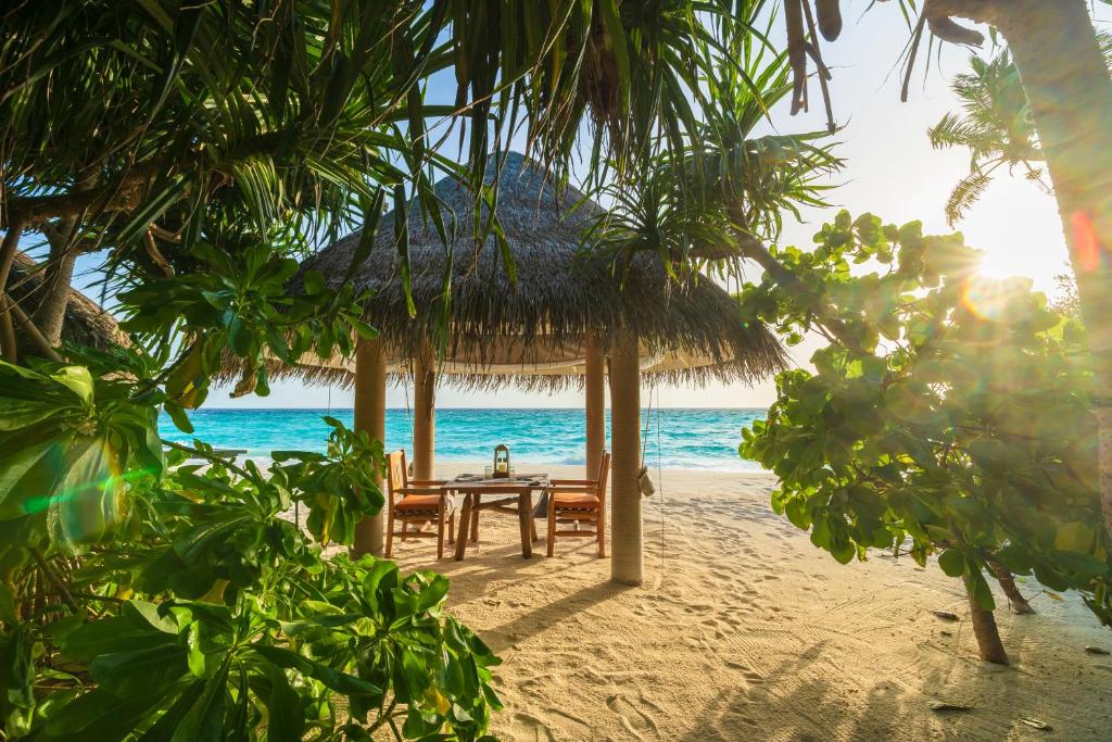 Milaidhoo Maldives - Beach Bungalows Private Dining