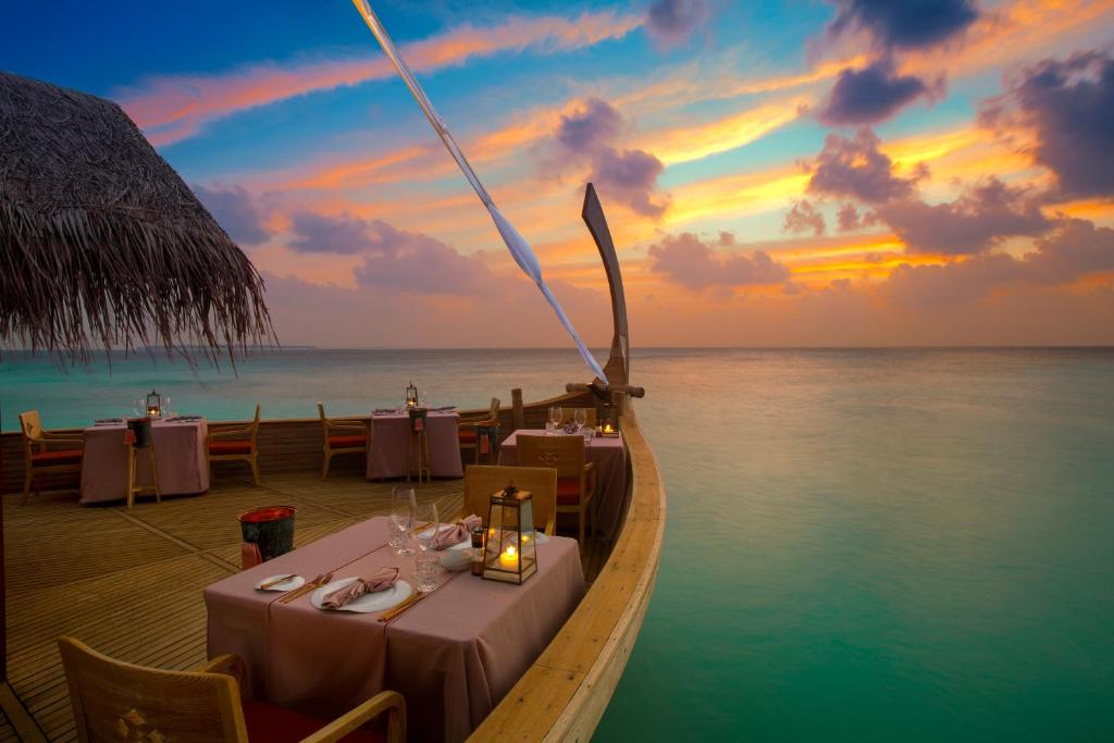 Milaidhoo Maldives - Dine Around in Milaidhoo Maldives - Ba’theli Lounge & Restaurant