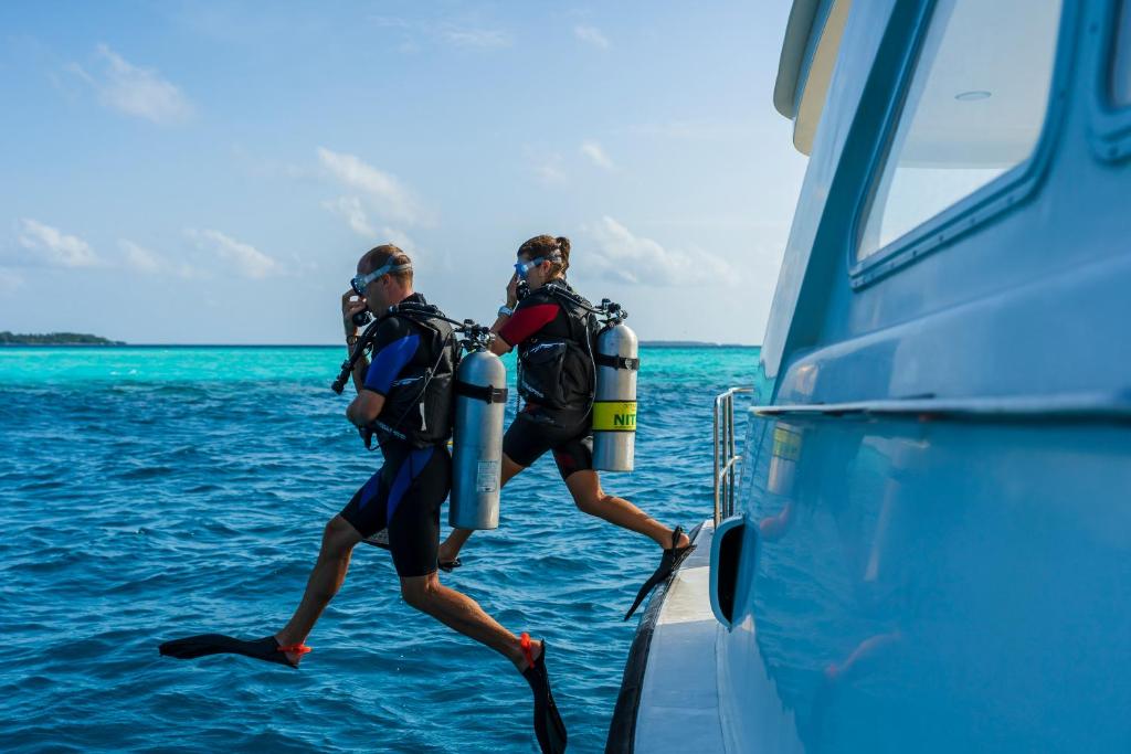Milaidhoo Maldives - Diving Buddies