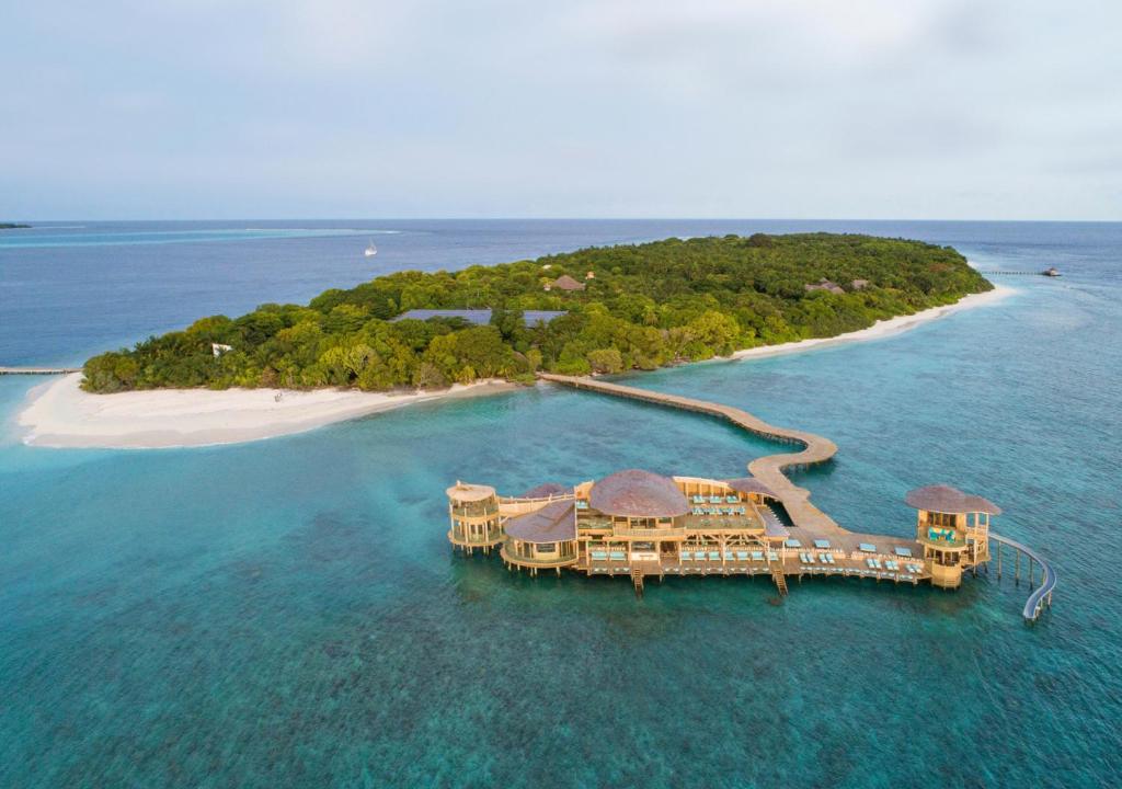 Soneva Fushi - Exclusive Water Bungalows