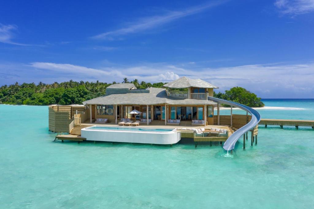 Soneva Fushi - Water Bungalows with Slide Close-up