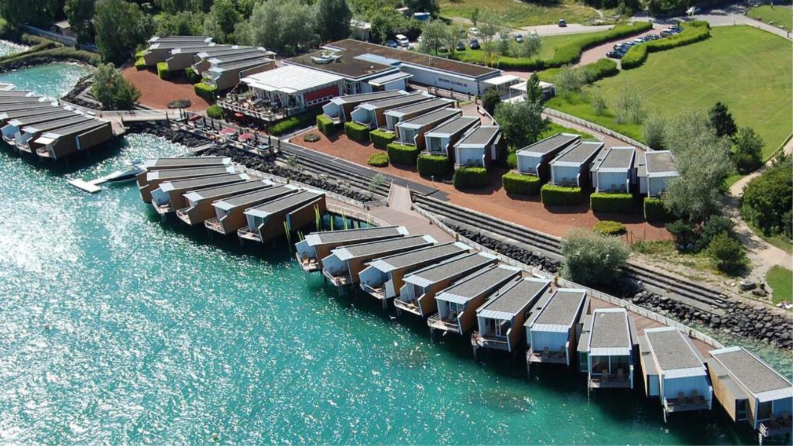 Water Bungalows Elsewhere