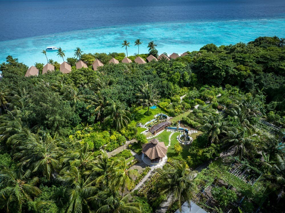 reethi faru resort from above