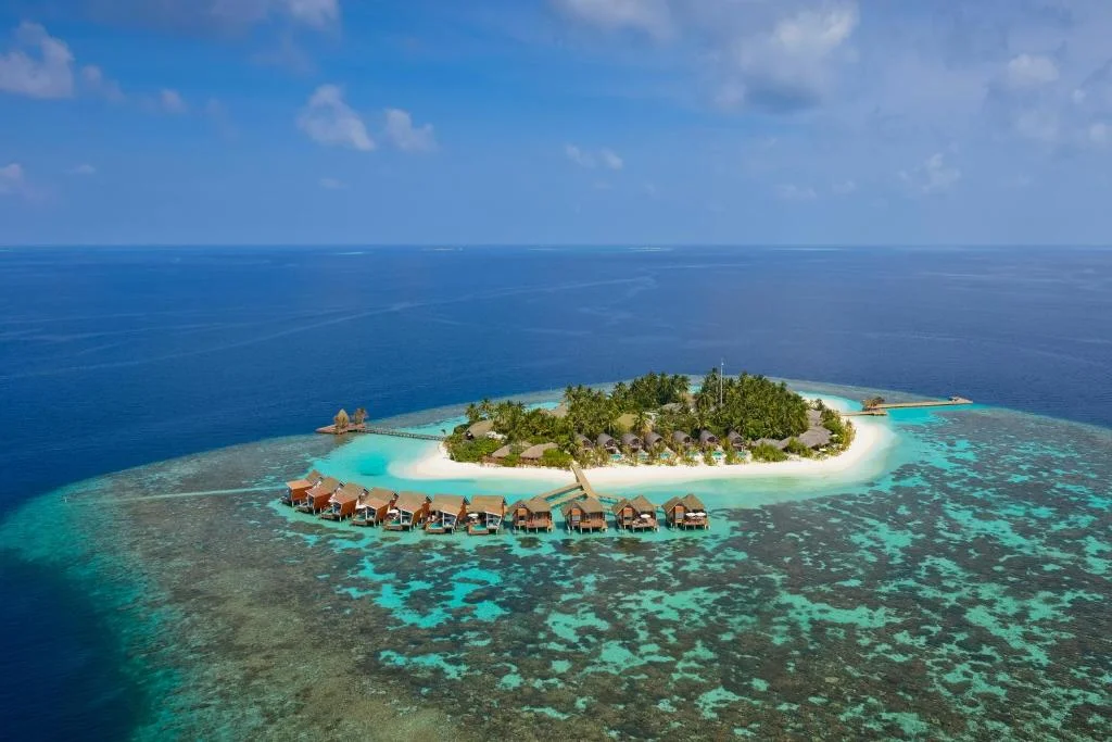 Kandolhu Maldives - Water Bungalows and Island Areal