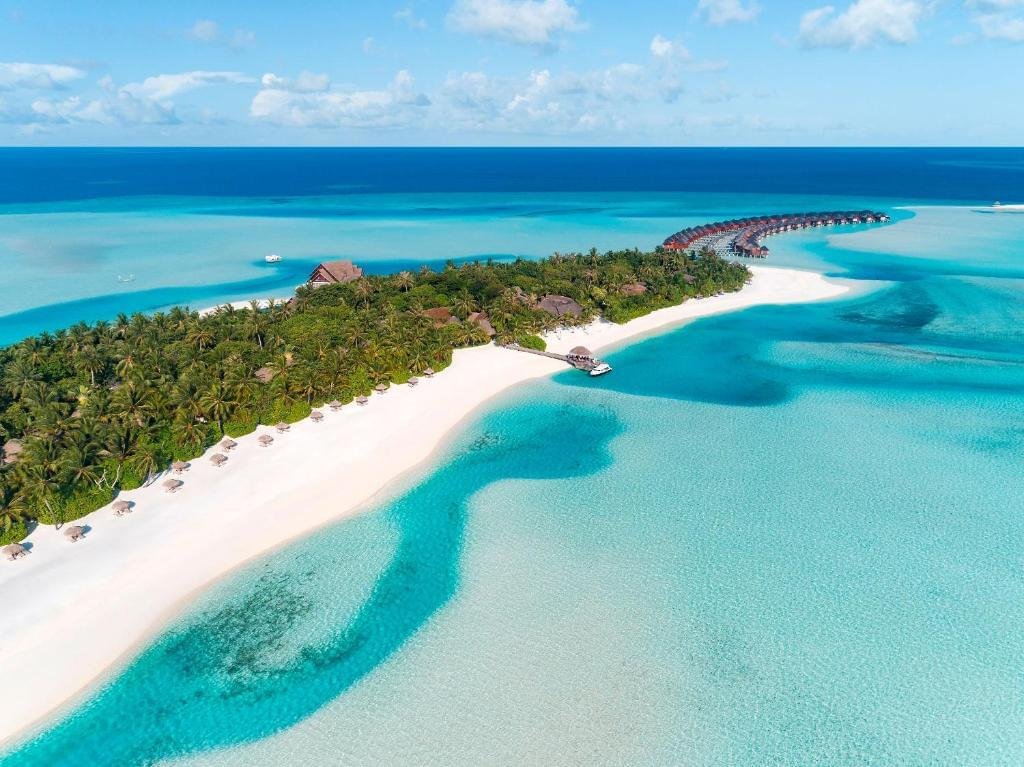 Anantara Dhigu vs Veli for families