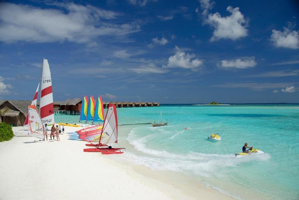 Surfing Maldives